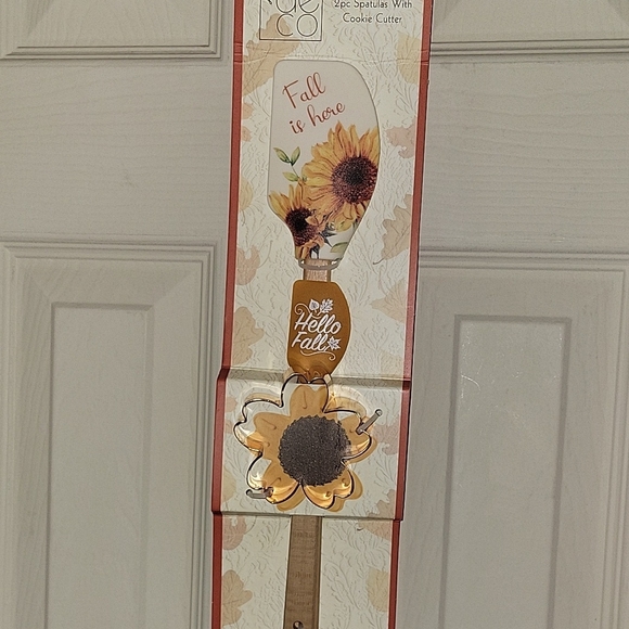 3pc Silicone Spatula with Cookie Cutter Set - Picture 1 of 5